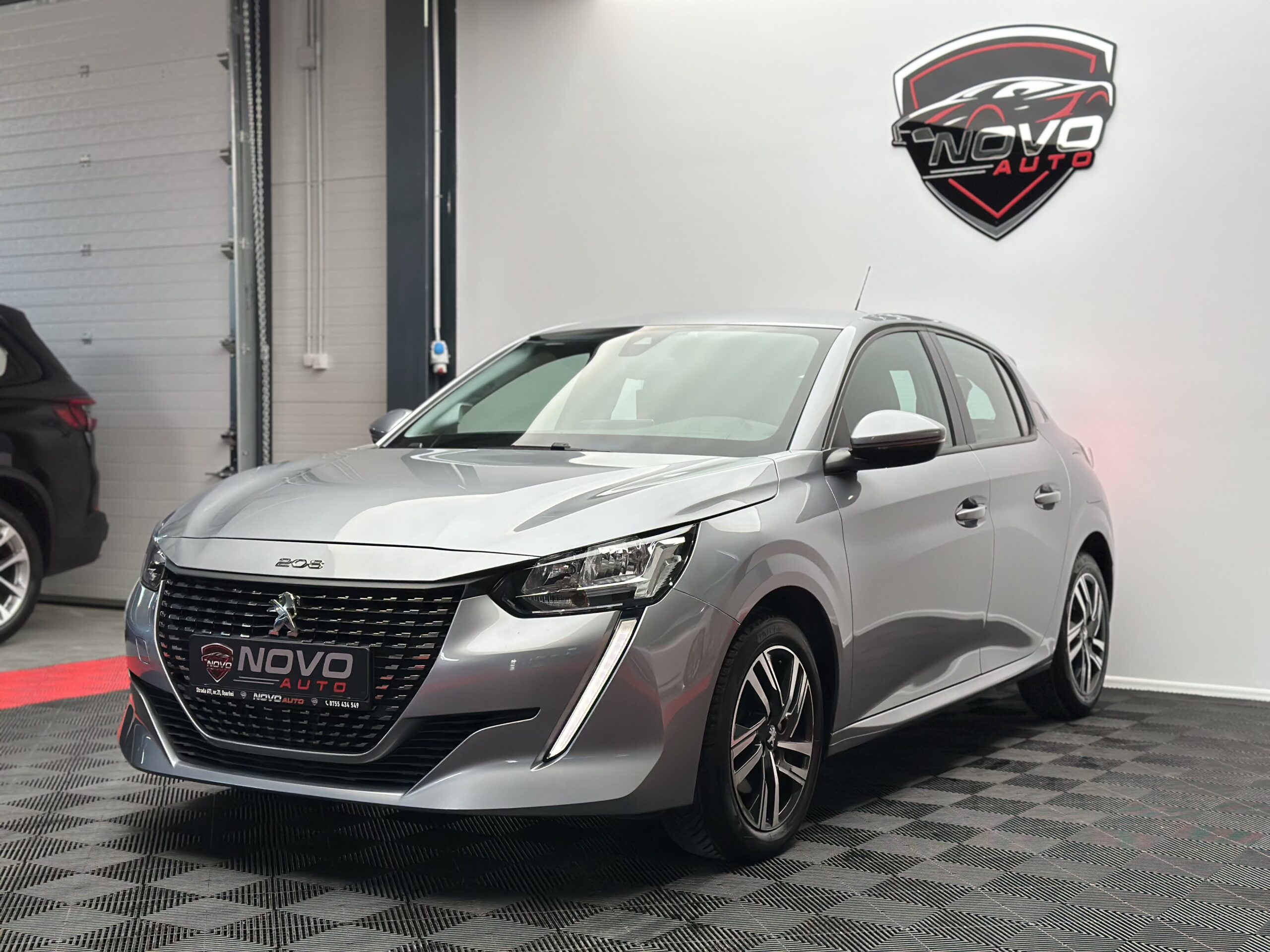 Peugeot 208 Allure 1.2 Benzină 100CP