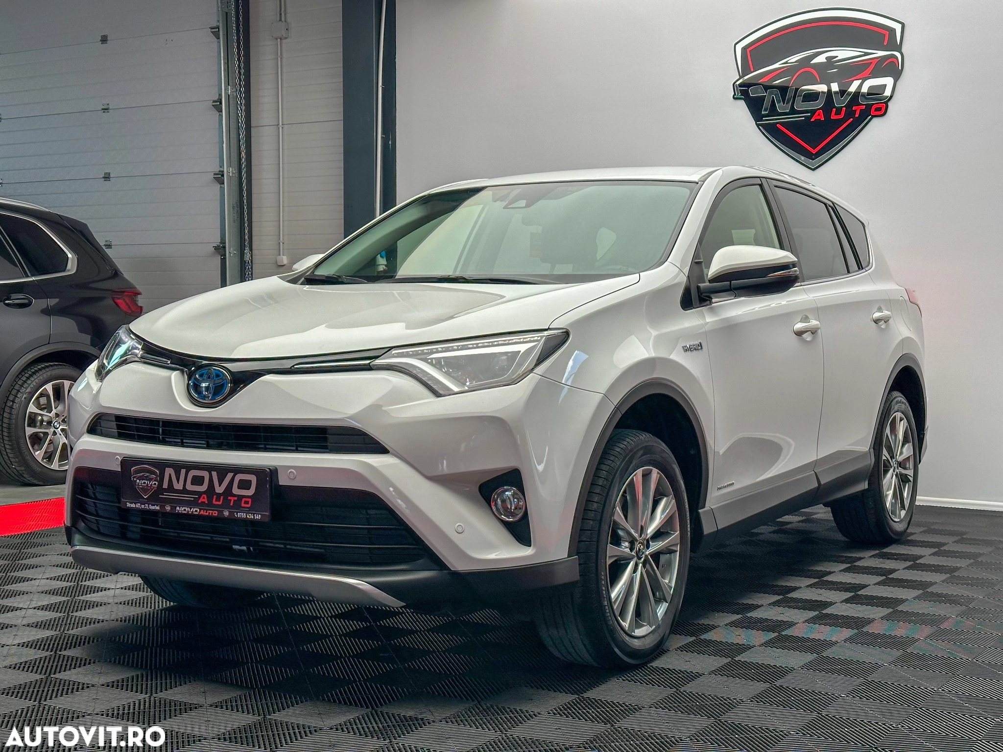 Toyota RAV4 4×4 Dynamic 2.5 Benzină FHEV 197CP